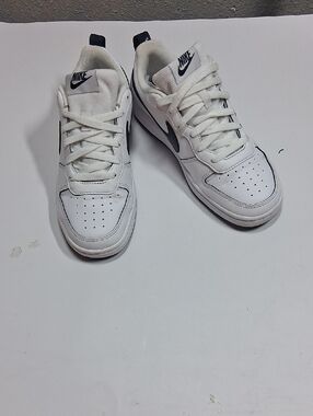 Nike White and Black Low Top Sneakers with Navy Swoosh